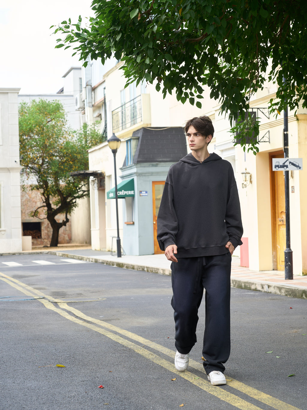 Men's Oversized Potassium Spray Black Sweatpants