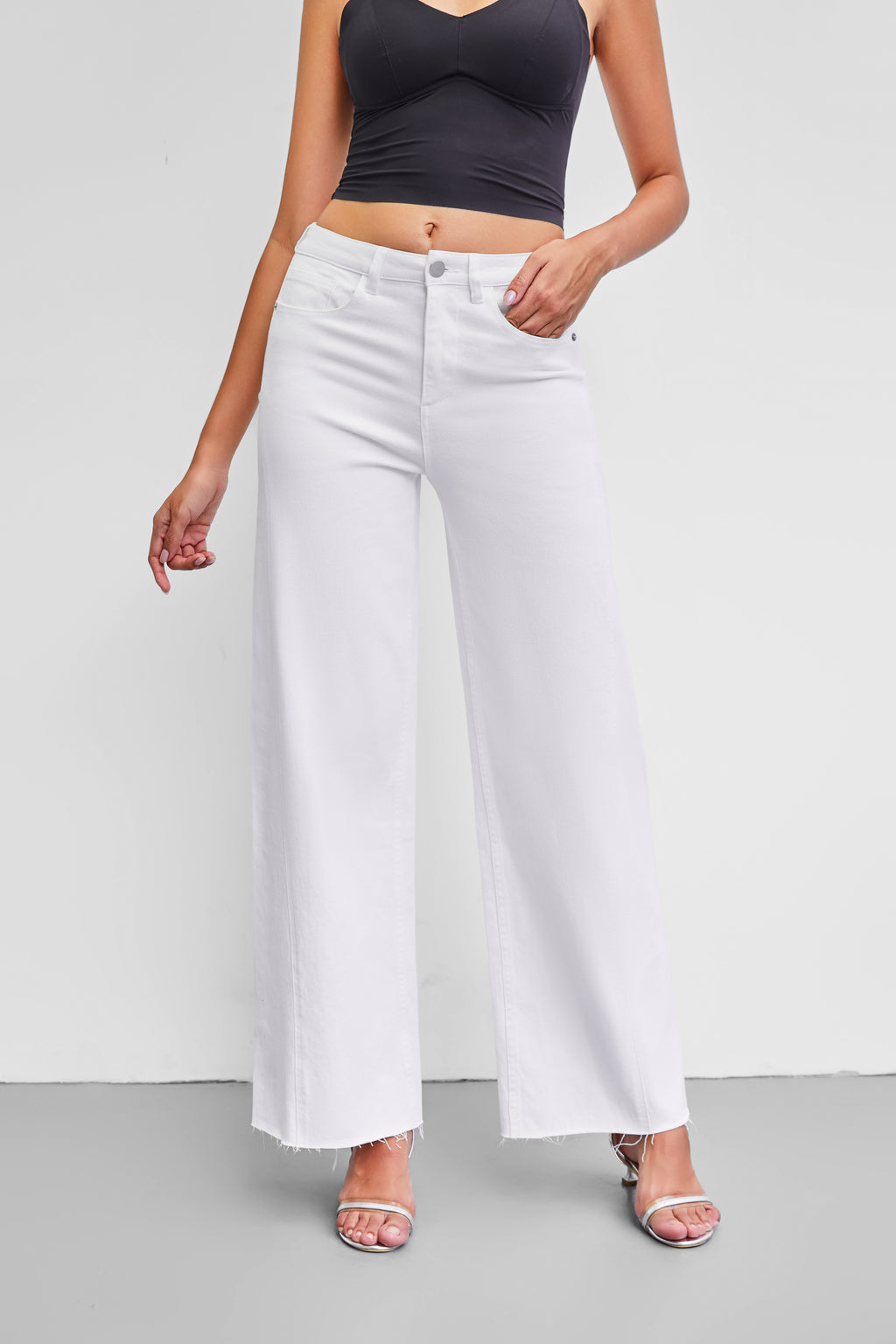 Women's High-Waisted White Wide-Leg Jeans