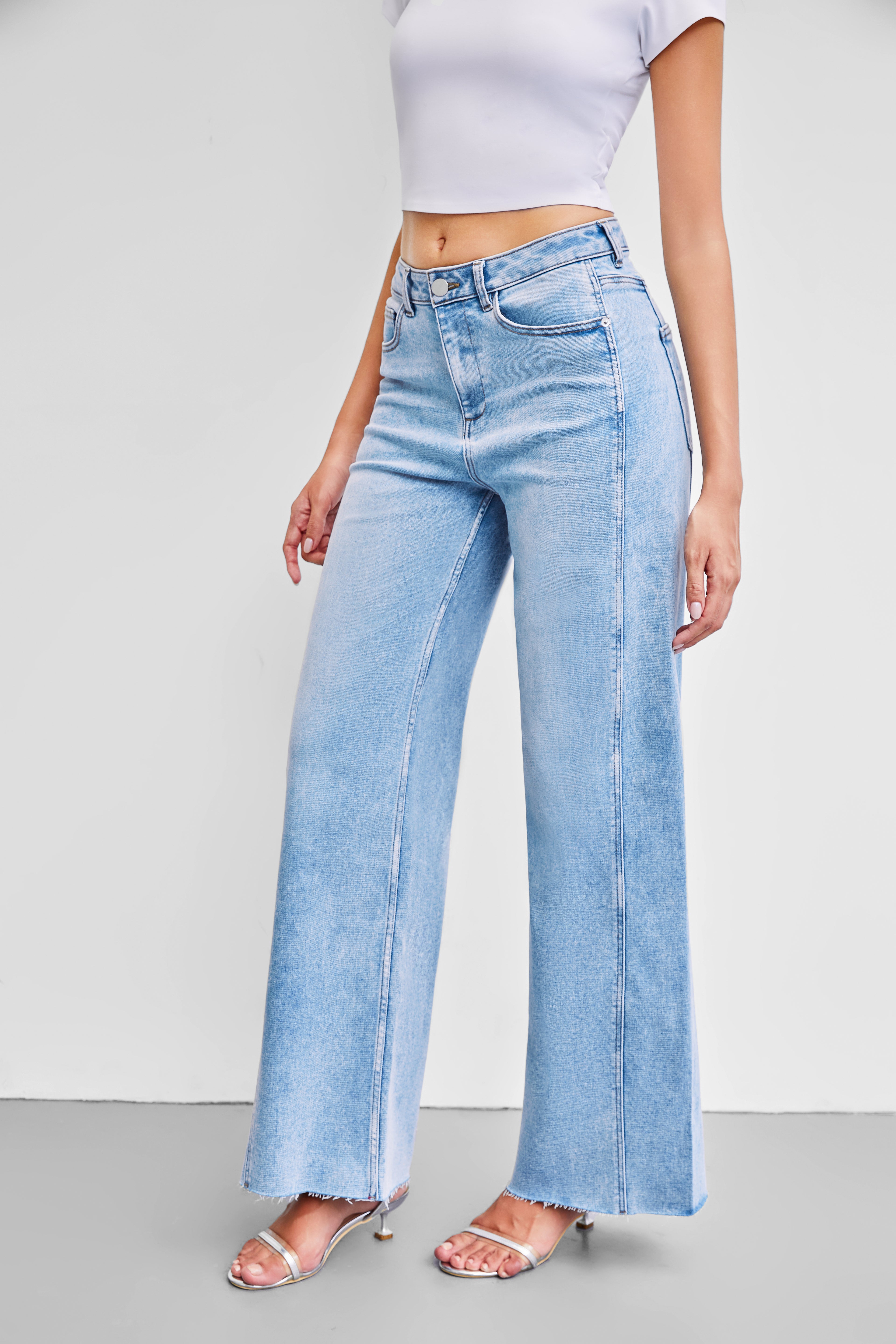 Women's High-Waisted Light Blue Wide-Leg Jeans