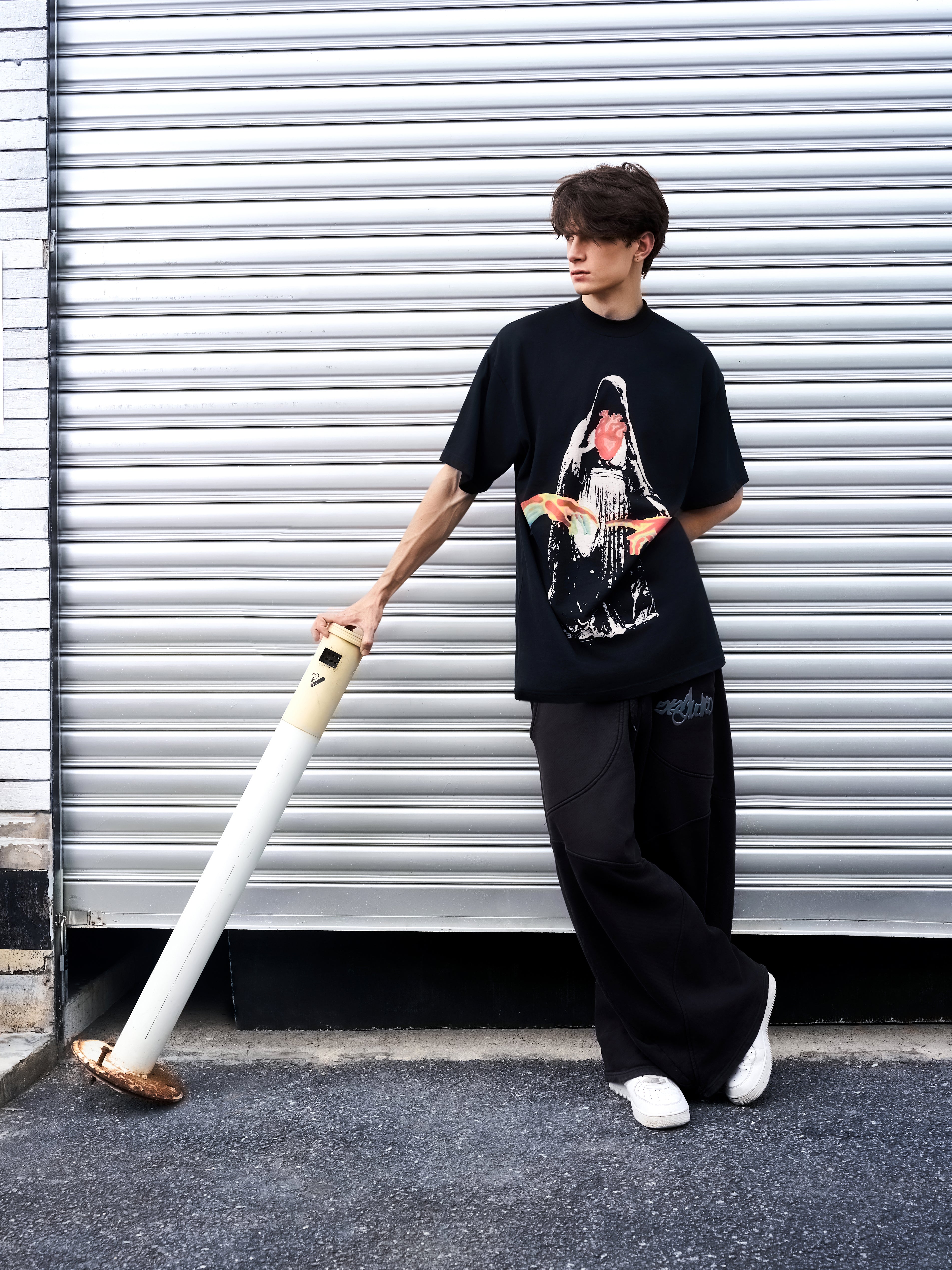 Men's Relaxed Fit Black Graphic T-Shirt