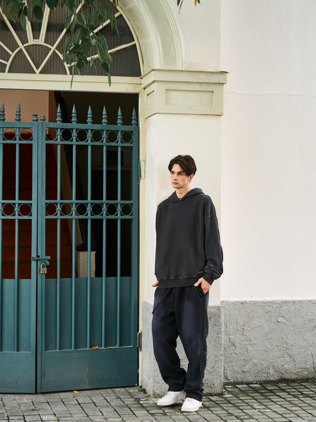 Men's Oversized Potassium Spray Black Sweatpants