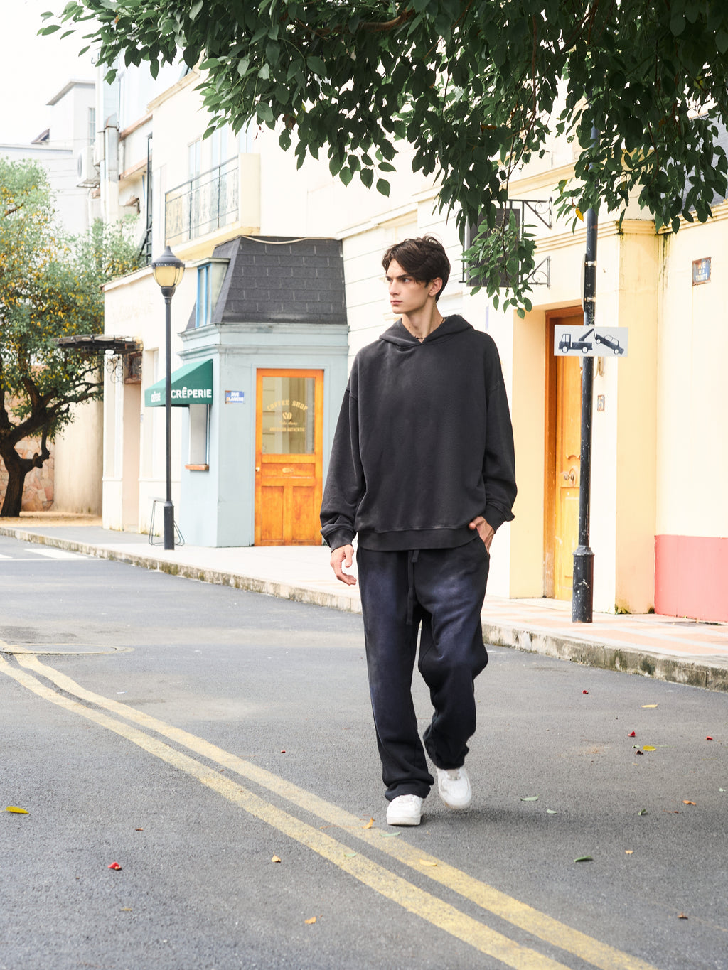 Men's Oversized Potassium Spray Black Sweatpants